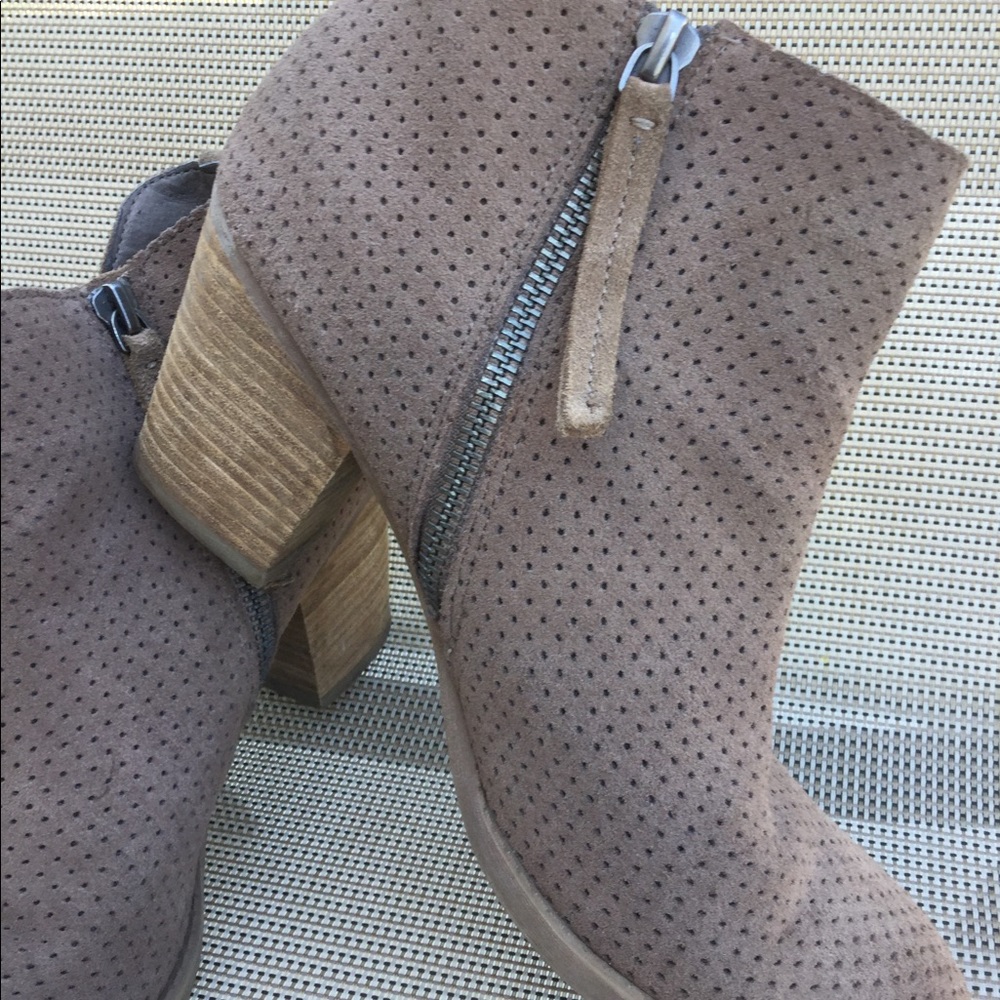 Dolce vita size 7 booties.  Barely worn.